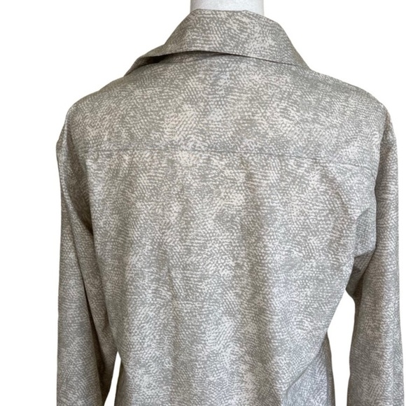 Athleta ‘Zuma’ Relaxed Long Sleeve Blouse Collared Tunic Shirt in Viper Grey - Picture 12 of 16